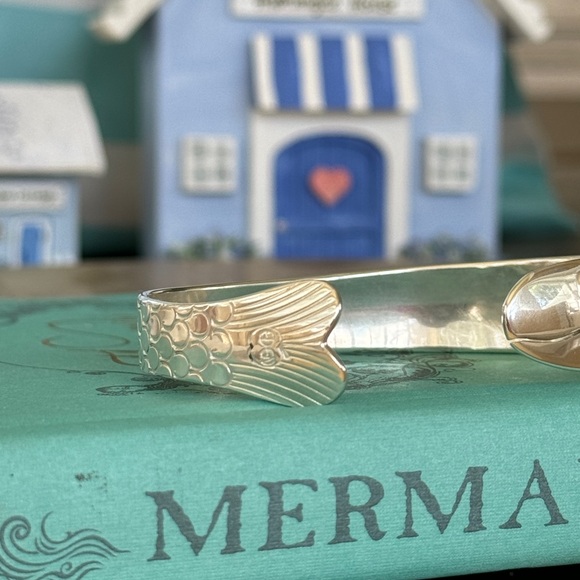 Eden Hand Arts Herring Cuff Bracelet - Picture 4 of 9